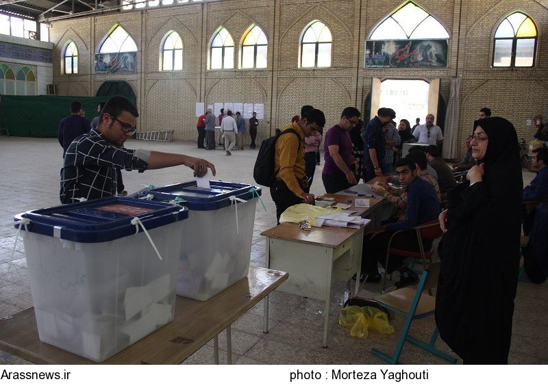 گزارش تصویری/ حضور پرشور و کم نظیر مردم اهواز در انتخابات ریاست جمهوری و شورای شهر اهواز