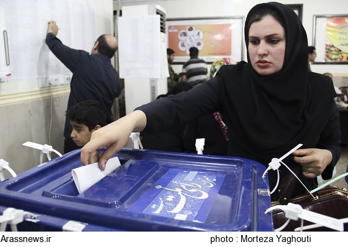 گزارش تصویری2/ حضور پرشور و کم نظیر مردم اهواز در انتخابات ریاست جمهوری و شورای شهر اهواز