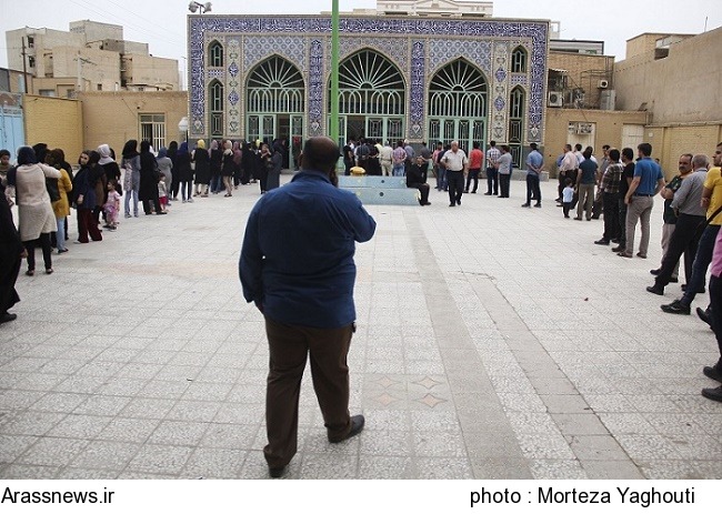 گزارش تصویری2/ حضور پرشور و کم نظیر مردم اهواز در انتخابات ریاست جمهوری و شورای شهر اهواز