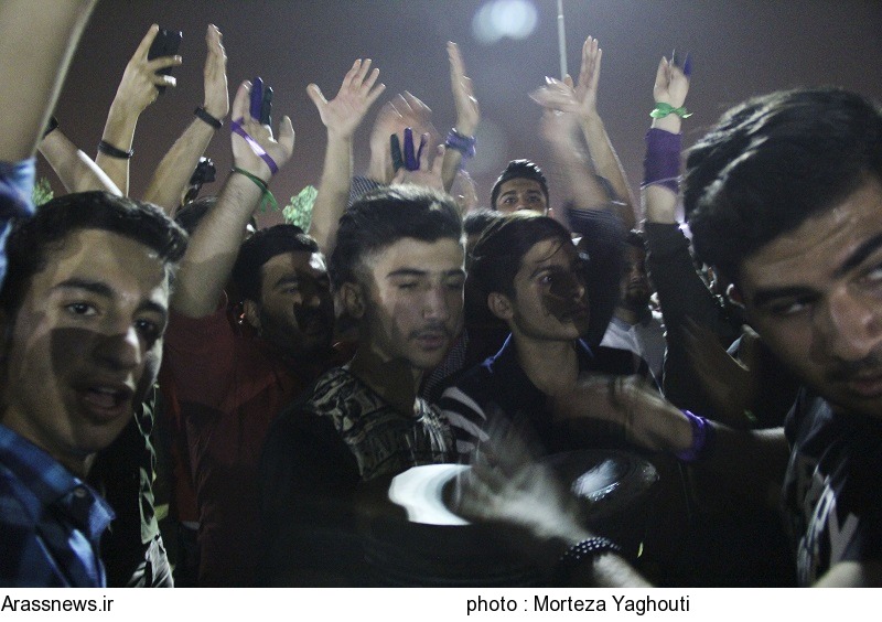گزارش تصویری/شادی خودجوش شهروندان اهوازی پس از پیروزی دکتر حسن روحانی درانتخابات ریاست جمهوری