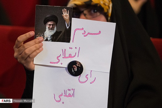 در جمع هواداران‌ رئیسی چه‌ می‌گذرد؟/از تهدید روحانی تا دارهای اعدام+تصاویر