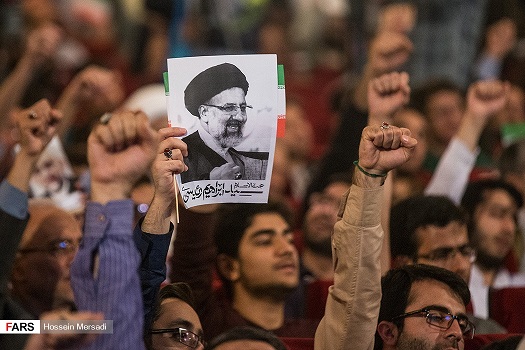 در جمع هواداران‌ رئیسی چه‌ می‌گذرد؟/از تهدید روحانی تا دارهای اعدام+تصاویر