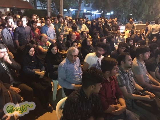 صادق زيباكلام: آقاي رييسي بگويد بودجه ٥٠٠ هزار ميليارد توماني براي ايجاد ٥ ميليون شغل را از كجا مي آورد/ احمدي نژاد رد صلاحيت شد اما خطر احمدي نژاديسم همچنان در كمين ماست/ روحاني براي رفع حصر و آزادي هاي مدني در دولت بعديش تلاش كند