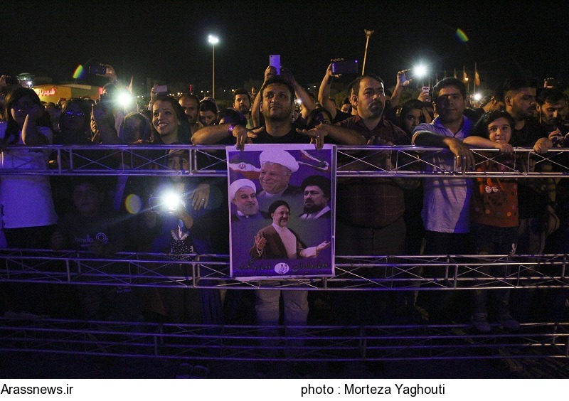 گزارش تصویری/ جشن بزرگ پیروزی دکتر روحانی رییس جمهور منتخب در اهواز