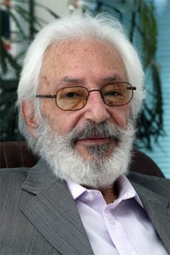 جمشید مشایخی خطاب به روحانی: اهل تعارف نیستم اگر رئیس‌جمهور نمی‌شدی در ایران نمی‌ماندم /معلم دیگر ملت‌ها باشیم