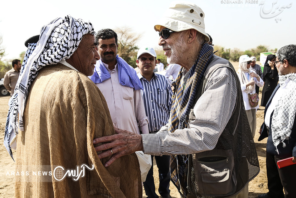 گزارش تصویری/ بازدید مهمانان کنفرانس بین‌المللی مقابله با گرد و غبار از تالاب هورالعظیم و کانون‌های گرد و خاک