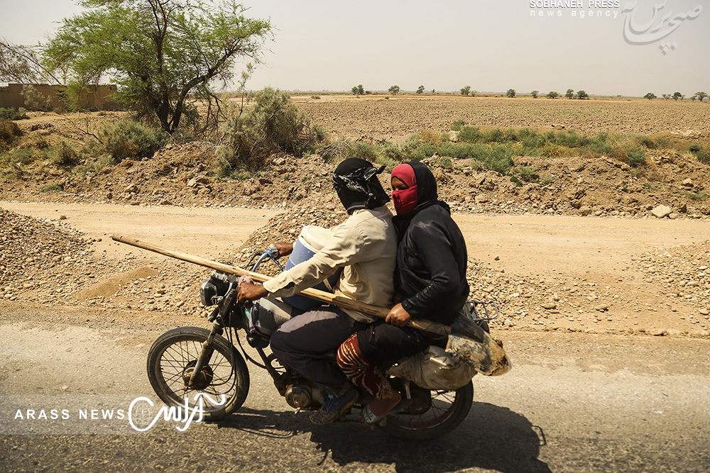 گزارش تصویری/ بازدید مهمانان کنفرانس بین‌المللی مقابله با گرد و غبار از تالاب هورالعظیم و کانون‌های گرد و خاک
