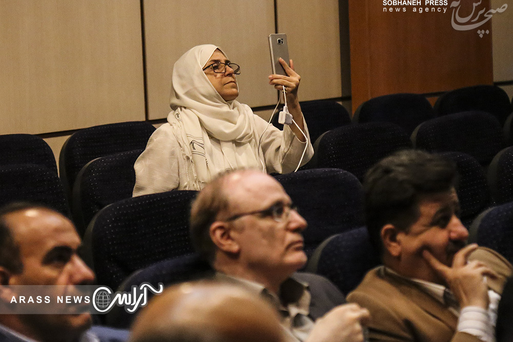 گزارش تصویری/ بازدید مهمانان کنفرانس بین‌المللی مقابله با گرد و غبار از تالاب هورالعظیم و کانون‌های گرد و خاک