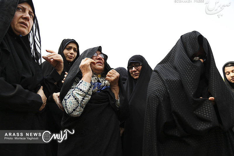 گزارش تصویری/ ورود پیکر ۱۸ شهید گمنام دفاع مقدس از طریق فرودگاه اهواز