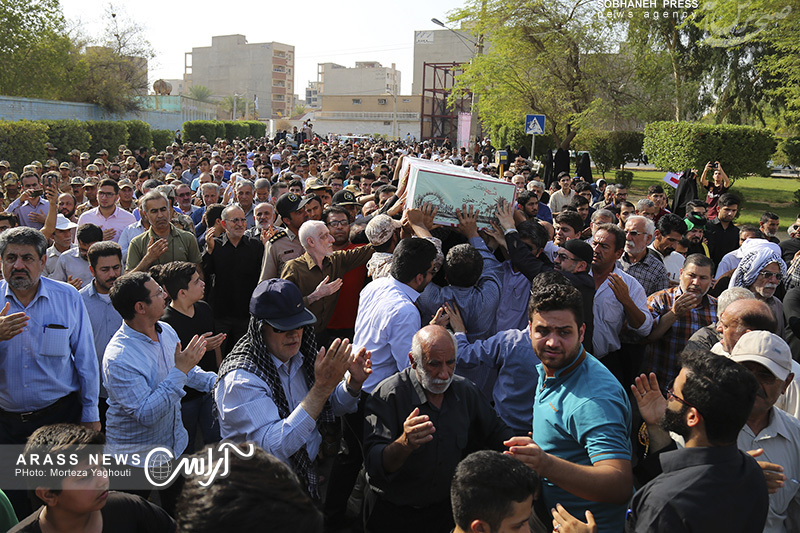 گزارش تصویری/ مراسم تشییع و تدفین دو شهید گمنام همزمان با شهادت امام جعفر صادق (ع) در اهواز