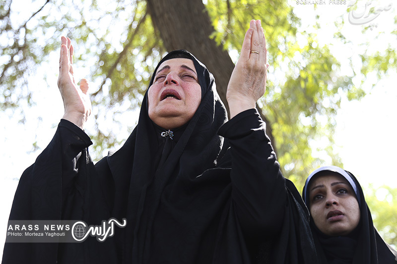 گزارش تصویری/ مراسم تشییع و تدفین دو شهید گمنام همزمان با شهادت امام جعفر صادق (ع) در اهواز