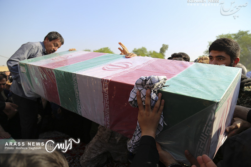 گزارش تصویری/ مراسم تشییع و تدفین دو شهید گمنام همزمان با شهادت امام جعفر صادق (ع) در اهواز