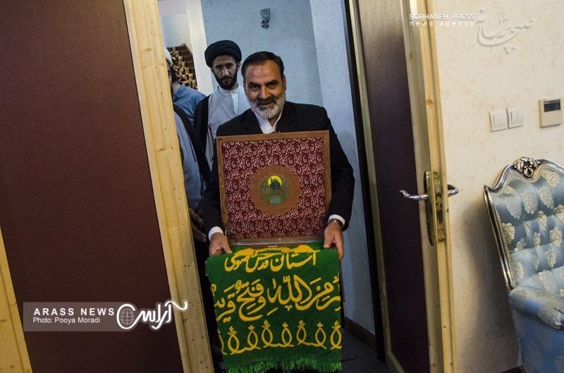 گزارش تصویری/ دیدار استاندار خوزستان با کاروان خادمین امام رضا(ع) در استانداری خوزستان