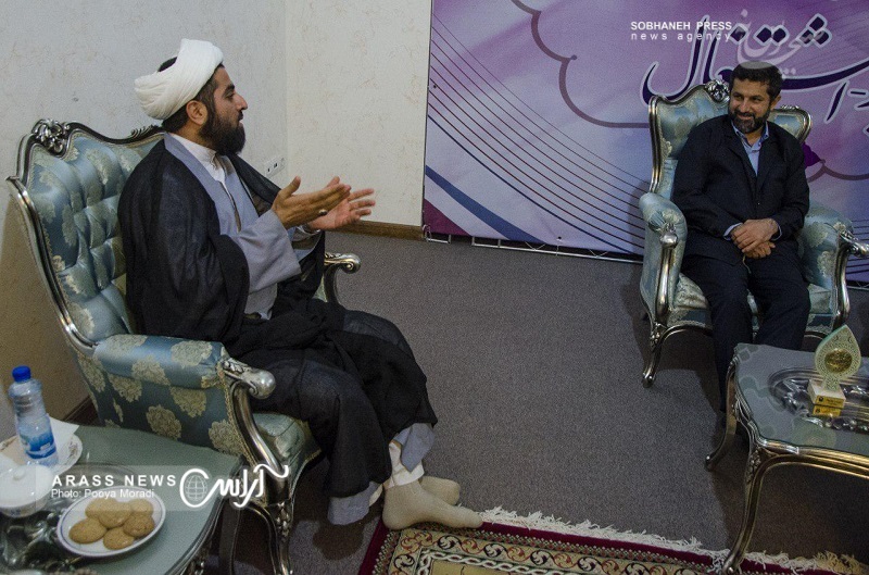 گزارش تصویری/ دیدار استاندار خوزستان با کاروان خادمین امام رضا(ع) در استانداری خوزستان