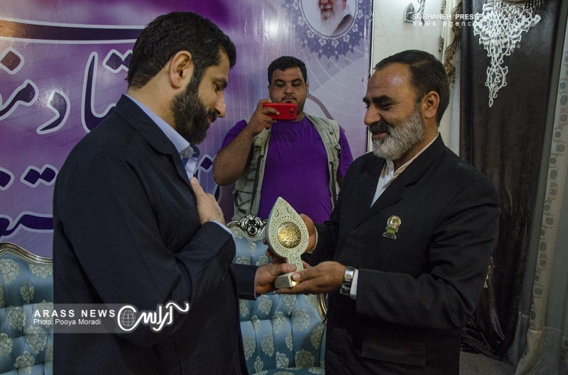 گزارش تصویری/ دیدار استاندار خوزستان با کاروان خادمین امام رضا(ع) در استانداری خوزستان