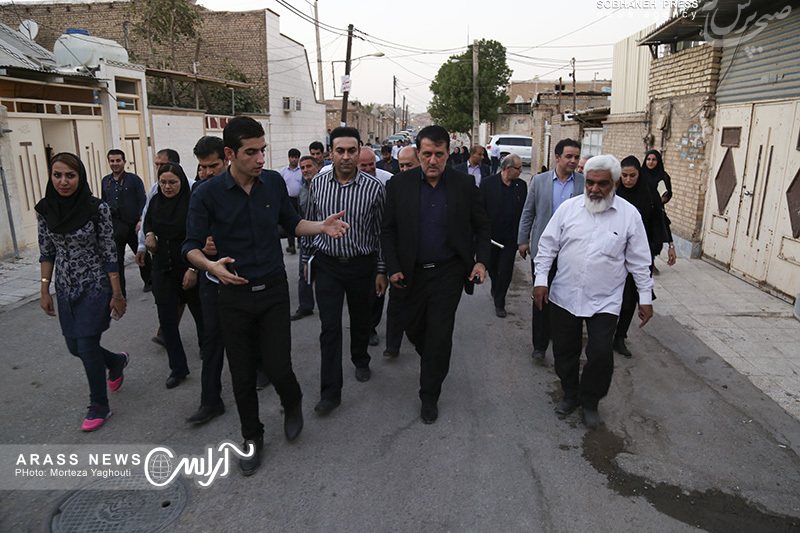 گزارش تصویری/ بازدید دکتر همایون یوسفی نماینده مردم اهواز در مجلس شورای اسلامی به همراه تعدادی از مسئولین شهری و استانی از منطقه منبع آب اهواز