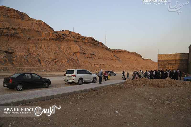 گزارش تصویری/ بازدید دکتر همایون یوسفی نماینده مردم اهواز در مجلس شورای اسلامی به همراه تعدادی از مسئولین شهری و استانی از منطقه منبع آب اهواز