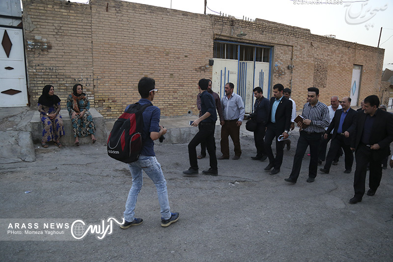 گزارش تصویری/ بازدید دکتر همایون یوسفی نماینده مردم اهواز در مجلس شورای اسلامی به همراه تعدادی از مسئولین شهری و استانی از منطقه منبع آب اهواز