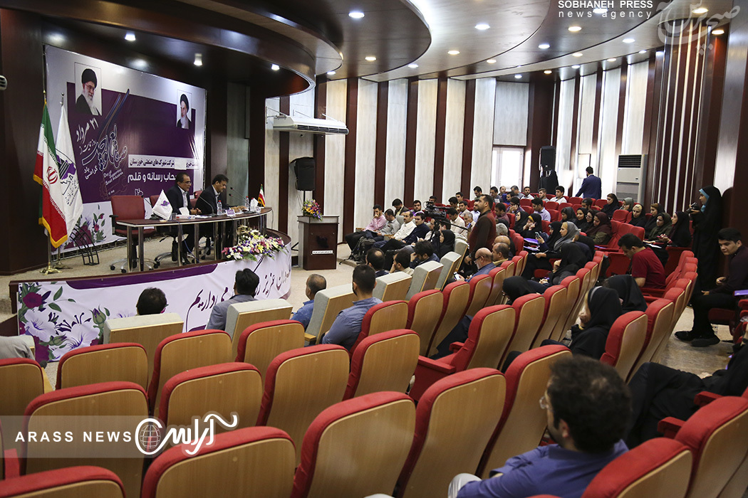 گزارش تصويري/ نشست خبري مشترك  مديرعامل شهرك هاي صنعتي  و مديركل صنعت، معدن و تجارت استان خوزستان