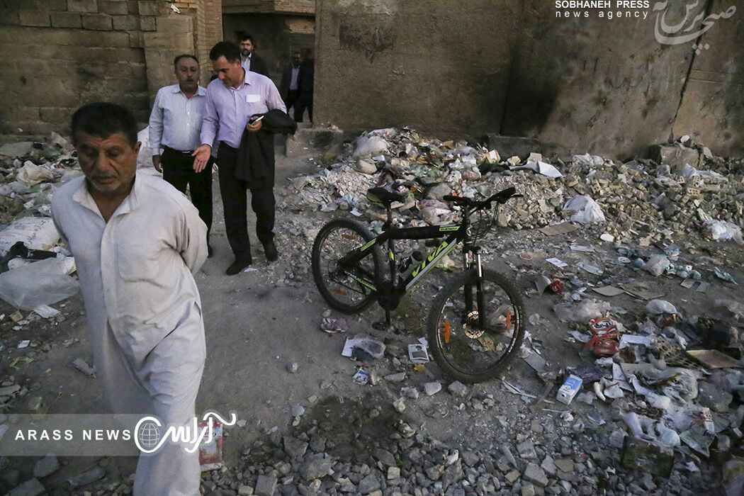 حاشیه های تصویری بازدید استاندار خوزستان ، شهردار کلانشهر اهواز و مدیران کل دستگاه های خدمات رسان از خیابان انوشه و منطقه لشکرآباد اهواز