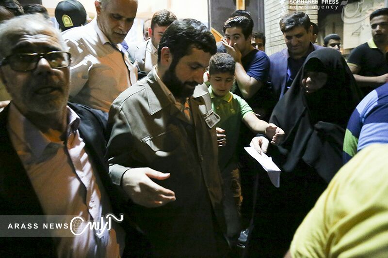 حاشیه های تصویری بازدید استاندار خوزستان ، شهردار کلانشهر اهواز و مدیران کل دستگاه های خدمات رسان از خیابان انوشه و منطقه لشکرآباد اهواز