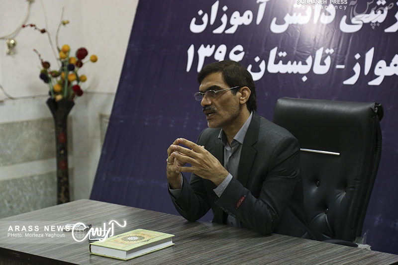 گزارش تصويري/ مراسم افتتاح طرح توانمند سازی آموزشی دانش آموزان مناطق کم برخوردار اهواز با حضور مدیرکل امور اجتماعی استانداری خوزستان