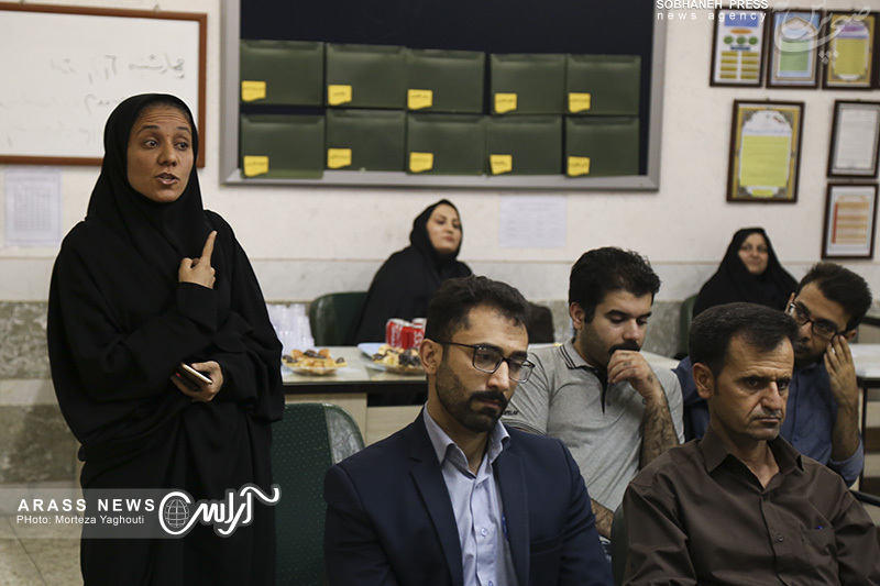گزارش تصويري/ مراسم افتتاح طرح توانمند سازی آموزشی دانش آموزان مناطق کم برخوردار اهواز با حضور مدیرکل امور اجتماعی استانداری خوزستان