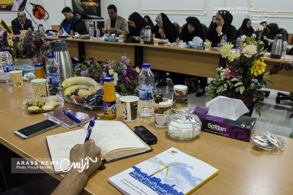 نشست خبری مدیرعامل شرکت برق منطقه ای خوزستان با اصحاب رسانه