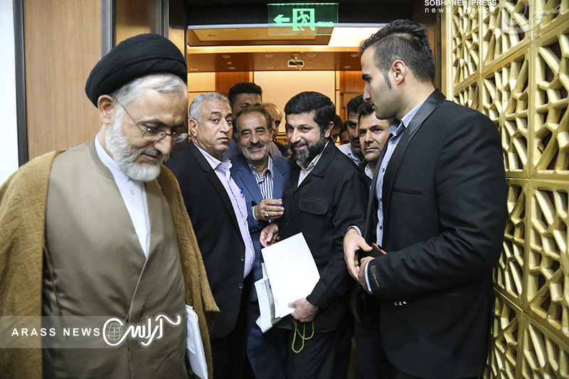 گزارش تصويري/ نشست استاندار خوزستان با اعضاي ستاد اصولگرایان حامی روحانی در استان
