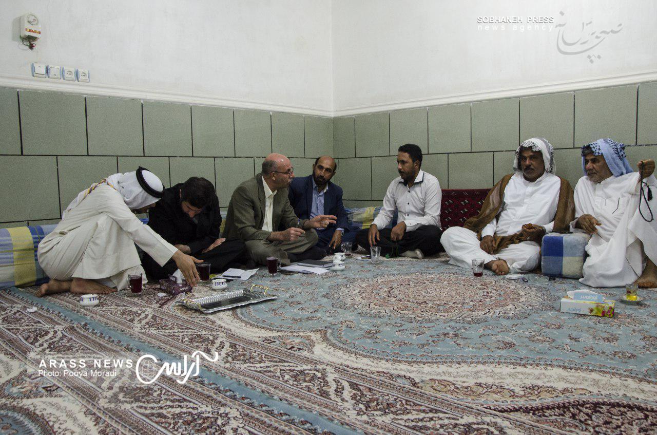 گزارش تصویری/ بازدید استاندار خوزستان از منطقه ملاشیه اهواز و نشست با اهالی این منطقه در خصوص رفع مشکلات شهری و عمرانی