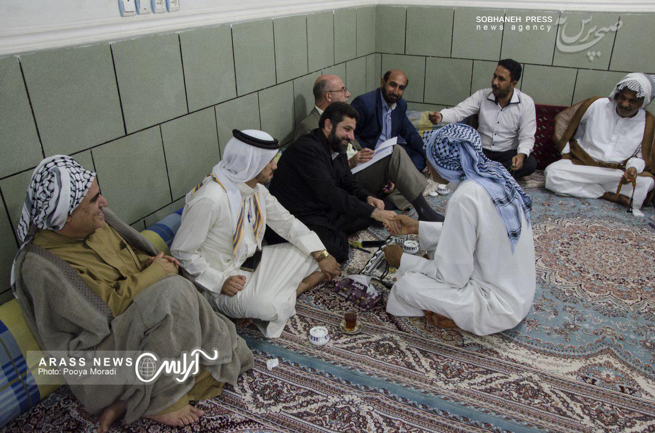 گزارش تصویری/ بازدید استاندار خوزستان از منطقه ملاشیه اهواز و نشست با اهالی این منطقه در خصوص رفع مشکلات شهری و عمرانی