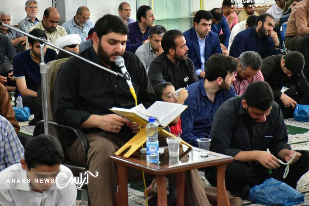 زمزمه دعای عرفه در مسجد گلزار شهدای اهواز+تصاویر زمزمه دعای عرفه در مسجد گلزار شهدای اهواز+تصاویر