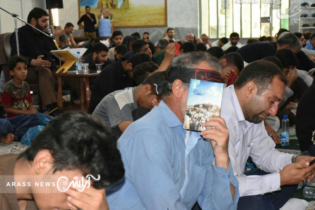 زمزمه دعای عرفه در مسجد گلزار شهدای اهواز+تصاویر زمزمه دعای عرفه در مسجد گلزار شهدای اهواز+تصاویر