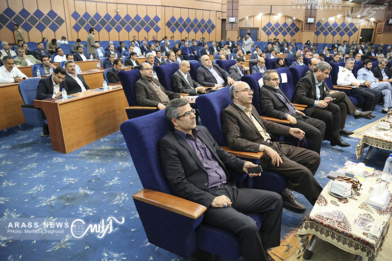 گزارش تصويري/ همایش بازگشایی مدارس با حضور فرمانداران ، بخشداران ، شهرداران، رؤسای شوراهای اسلامی شهر و رؤسای آموزش و پرورش شهرستانهای استان