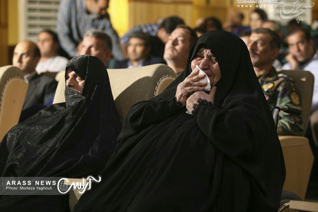 گزارش تصویری/ همایش رونمایی از سریال شهرزیبا تولید صداوسیمای مرکز خوزستان و تجلیل از خانواده معظم سردار شهید علی هاشمی
