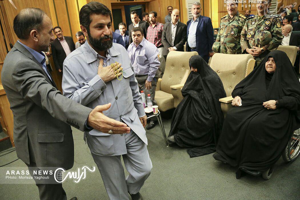 گزارش تصویری/ همایش رونمایی از سریال شهرزیبا تولید صداوسیمای مرکز خوزستان و تجلیل از خانواده معظم سردار شهید علی هاشمی