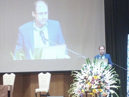 دکتر آزادی استاد دانشگاه: سرمایه گذاری در حوزه گردشگری اشتغال فراگیر ایجاد می کند/زیبا راکی: آغاز بکار قطار گردشگری از آبانماه در اهواز