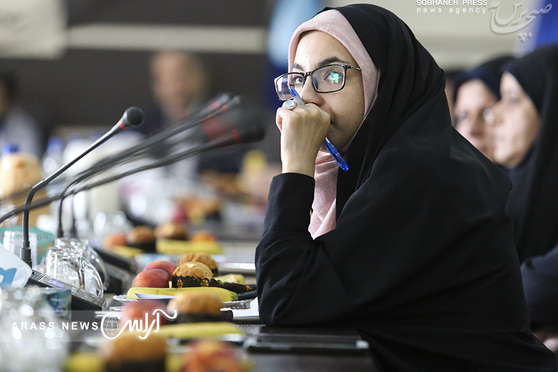 گزارش تصویری/ دیدار استاندار خوزستان با مدیرکل دامپزشکی و مجموعه آن