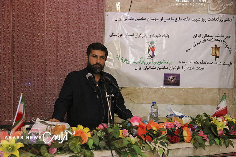 استاندار خوزستان: صائبین مندایی همواره در کنار برادران مسلمان شان از مام میهن صیانت کردند/ پیروان این دین همیشه در حمایت از نظام جمهوری اسلامی از هیچ کوششی فروگذار نکردند