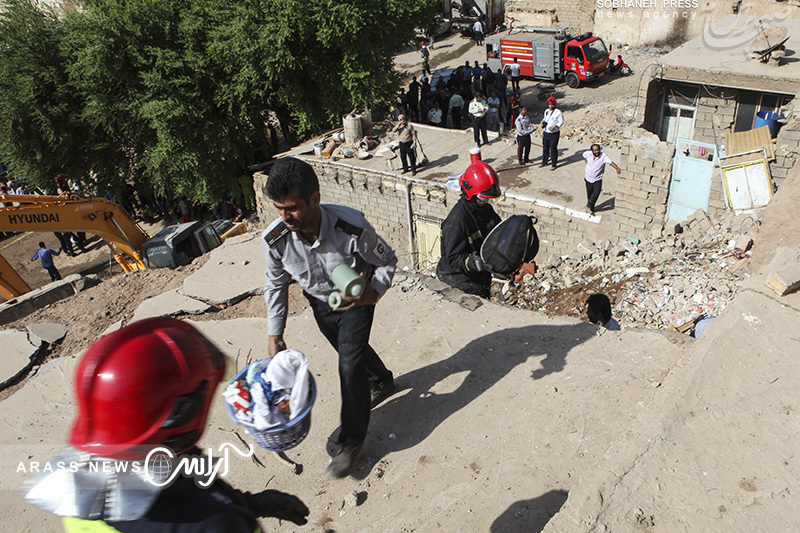 گزارش تصویری : حادثه سقوط صخره بر روی منازل مسکونی در منبع آب