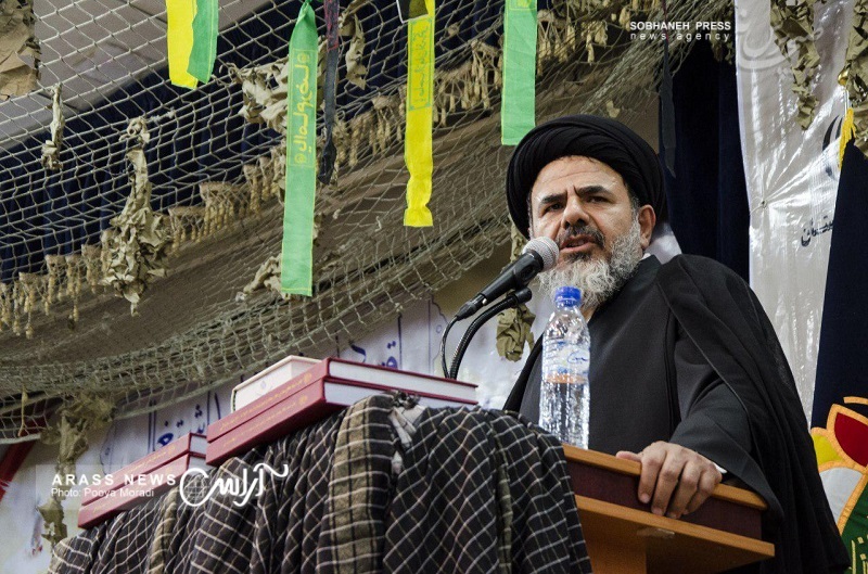 آیت الله حسن زاده : همه باید به نماینده عالی دولت در استان برای رفع معضل بیکاری کمک کنیم