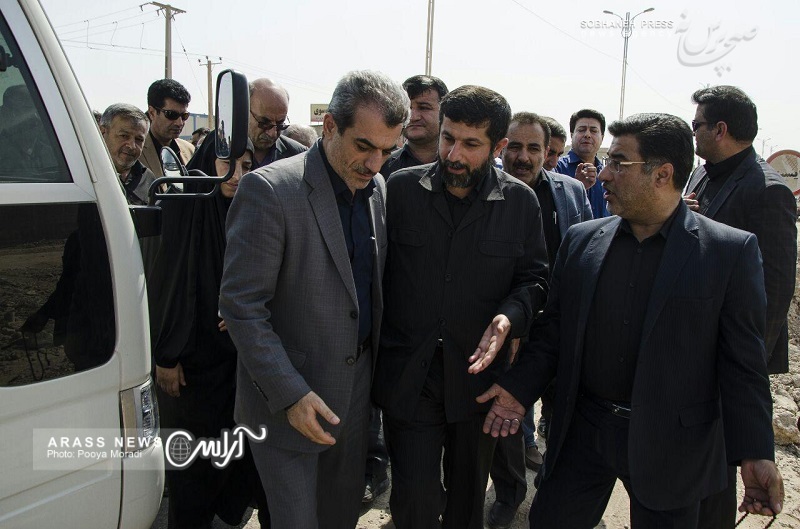 بازدید استاندار خوزستان ، شهردار کلانشهر اهواز ،رییس و اعضای شورای شهر از کوی مهدیس اهواز و برگزاری نشست بررسی مشکلات آن به روایت تصویر
