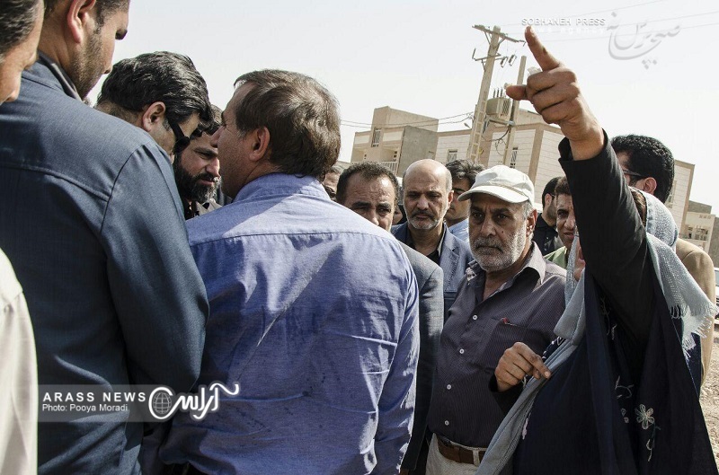 بازدید استاندار خوزستان ، شهردار کلانشهر اهواز ،رییس و اعضای شورای شهر از کوی مهدیس اهواز و برگزاری نشست بررسی مشکلات آن به روایت تصویر