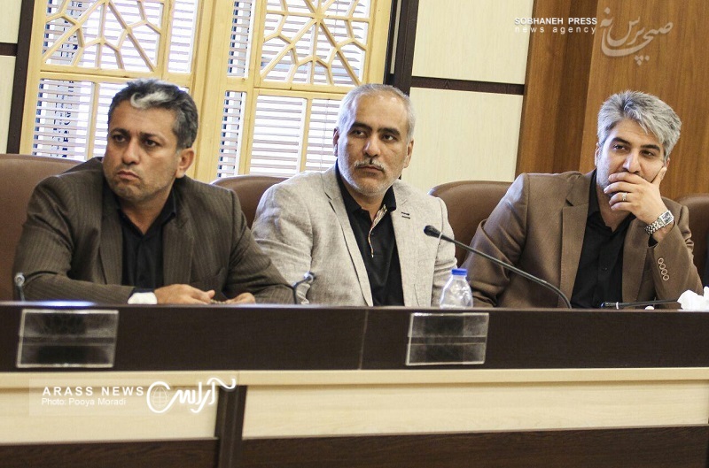 بازدید استاندار خوزستان ، شهردار کلانشهر اهواز ،رییس و اعضای شورای شهر از کوی مهدیس اهواز و برگزاری نشست بررسی مشکلات آن به روایت تصویر