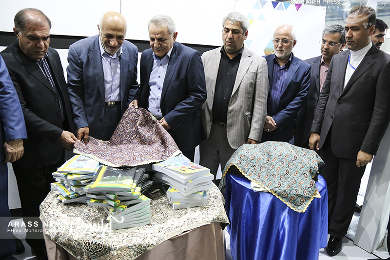 گزارش تصویری / نشست خبری مدیر عامل و دیگر مدیران مناطق نفت خیز جنوب در نهمین نمایشگاه تخصصی ساخت داخل تجهیزات صنعت نفت خوزستان