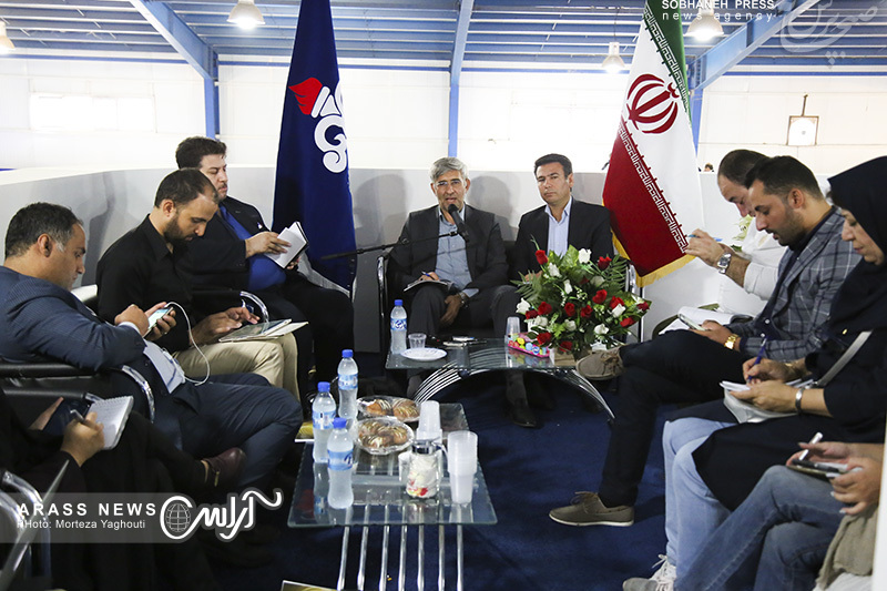 گزارش تصویری / نشست خبری مدیر عامل و دیگر مدیران مناطق نفت خیز جنوب در نهمین نمایشگاه تخصصی ساخت داخل تجهیزات صنعت نفت خوزستان