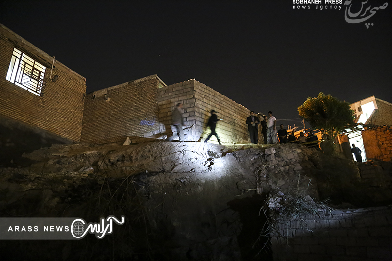 گزارش تصویری / ریزش کوه در اهواز باز هم بر روی خانه ها