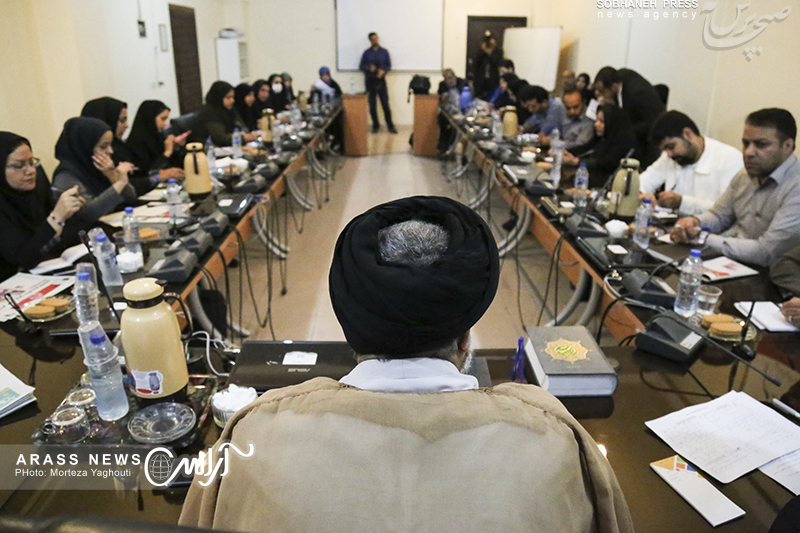 گزارش تصویری / نشست خبری مدیر کل  اوقاف و امور خیریه استان خوزستان با اصحاب رسانه