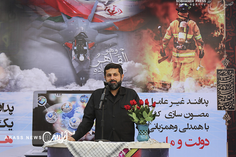 گزارش تصویری / بازدید استاندار از هنرستان دخترانه حضرت آمنه و نواختن زنگ پدافند غیر عامل