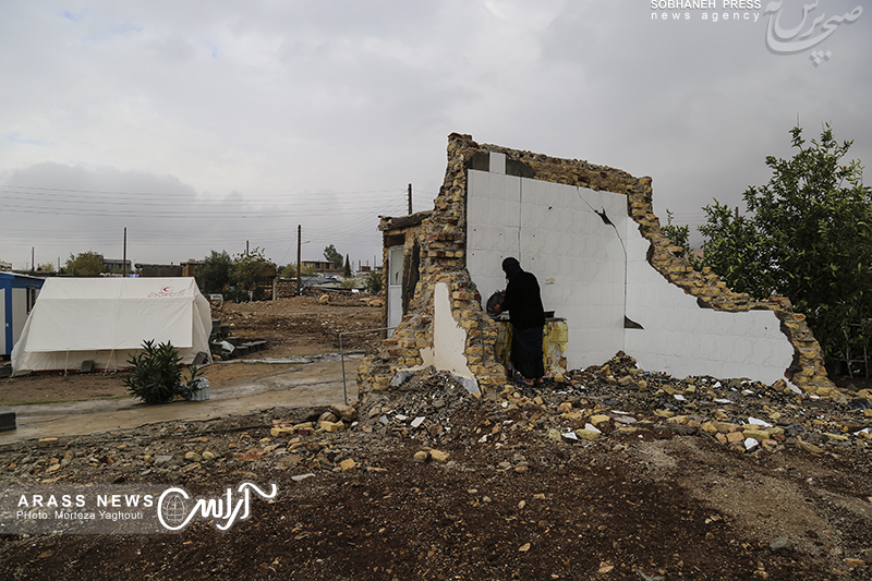 فاجعه تلخ زلزله کرمانشاه  روستای کوئیک حسن، سرپل ذهاب یک ماه پس از وقوع آن به روایت عکاس آراس +تصاویر